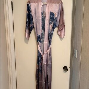 Kim + Ono Satin Kimono